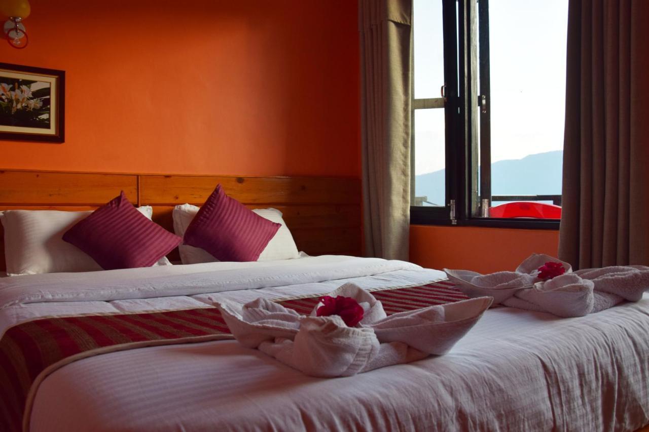 Siddhartha Garden Ayurveda Hotel Pokhara Bagian luar foto