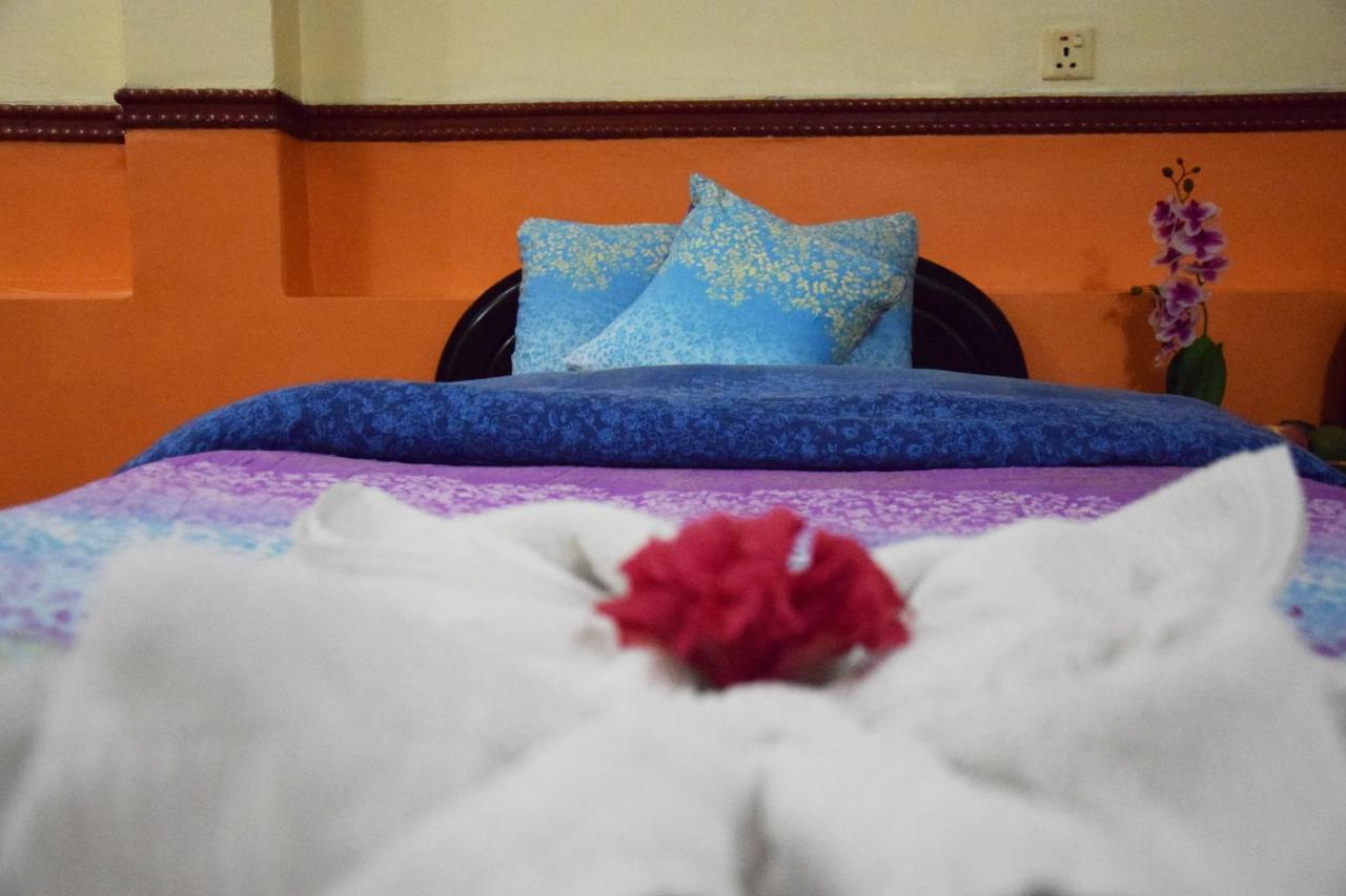 Siddhartha Garden Ayurveda Hotel Pokhara Bagian luar foto