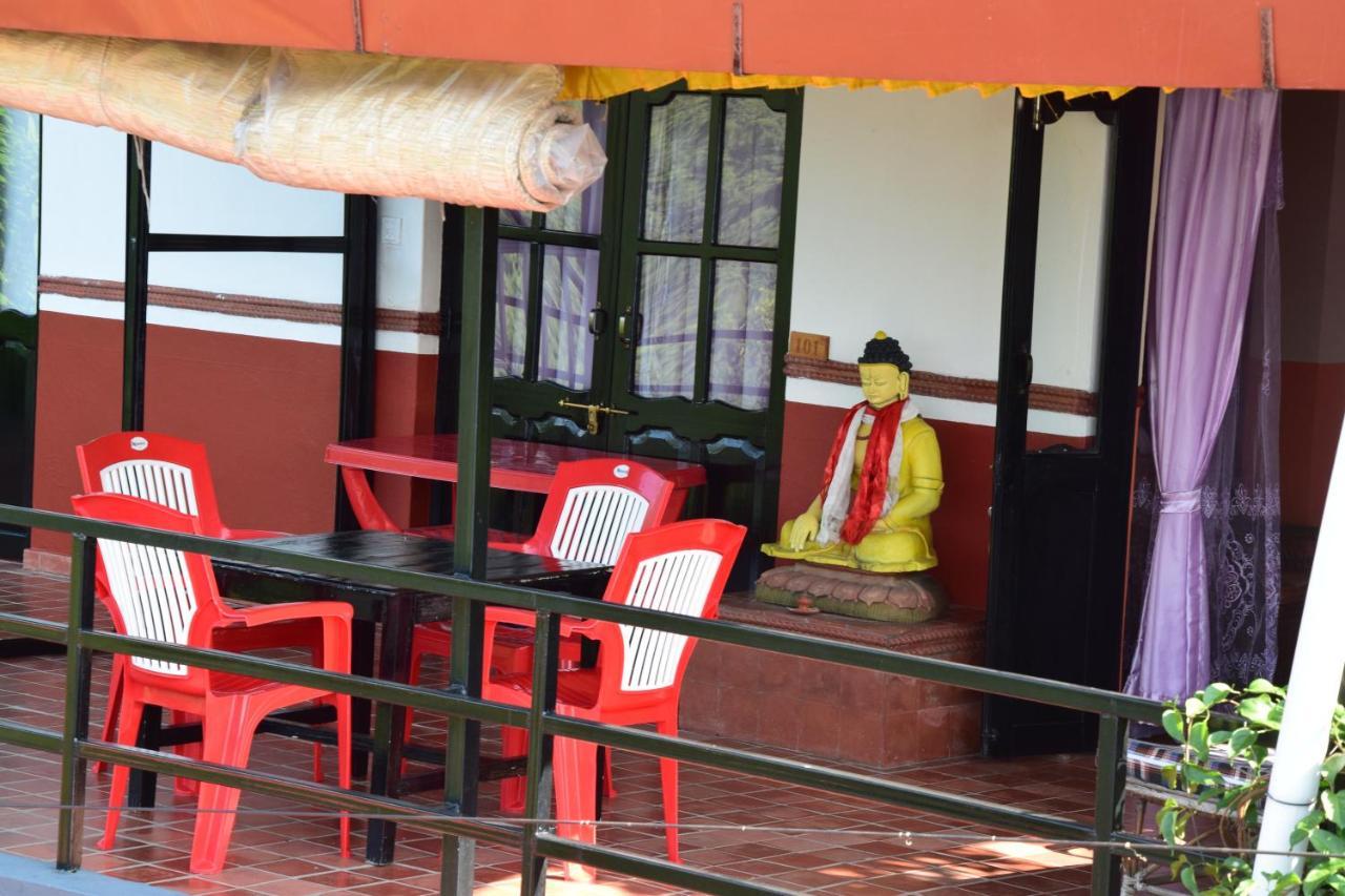 Siddhartha Garden Ayurveda Hotel Pokhara Bagian luar foto